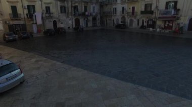 Bari kasaba ve sokaklar