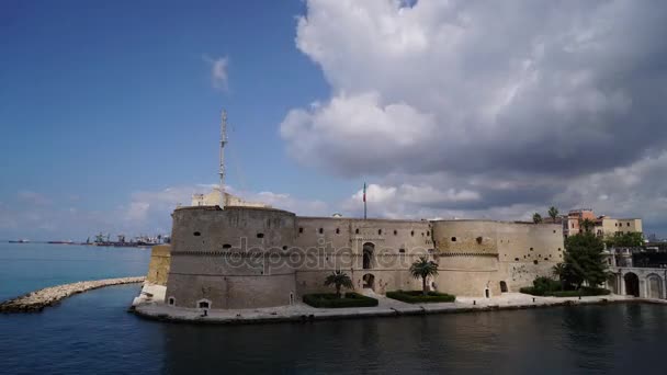 Castillo en Taranto, Italia — Vídeo de stock