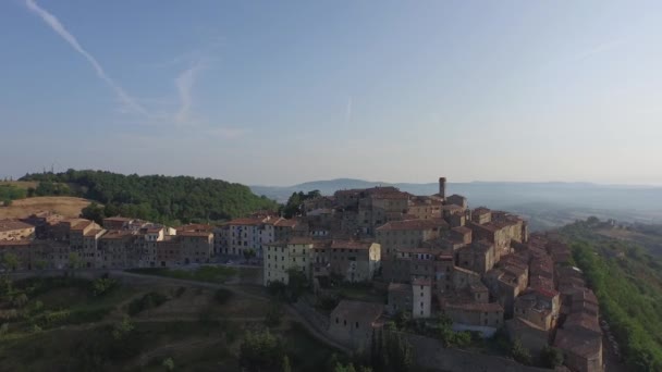 Villaggio sulle colline toscane — Video Stock