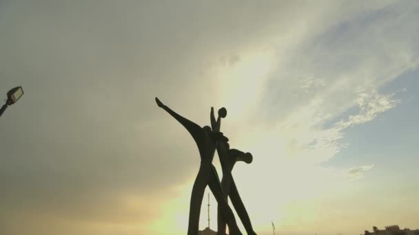 端口和纪念碑在塔兰托 — 图库视频影像