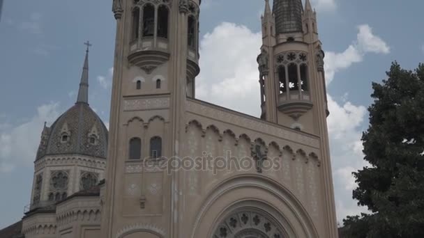 Fachada da igreja católica — Vídeo de Stock