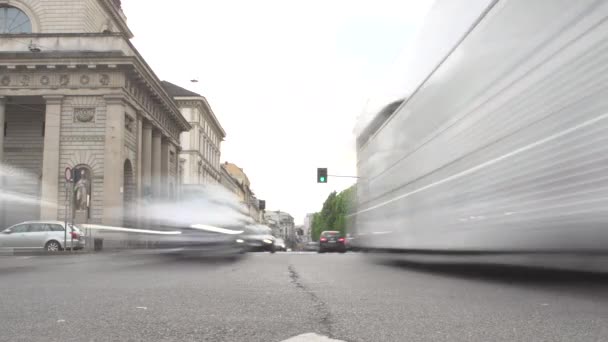 繁忙的交通道路的意大利 — 图库视频影像