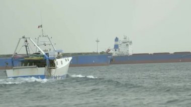 bağlantı noktası Taranto eyaletinin sürme Motorlu tekne