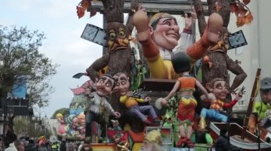 Karnaval kutlama performans ve sokakta müzik