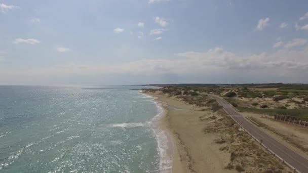 Luchtfoto Van Zandstrand Taranto Italië — Stockvideo