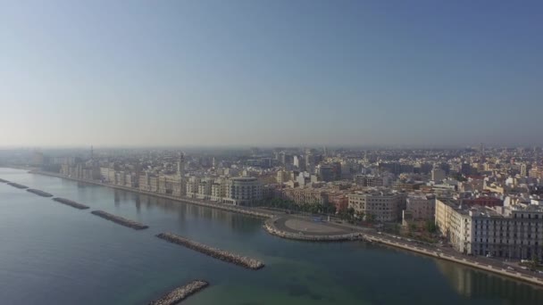 Vista Aérea Ciudad Bari Frente Mar Durante Día Italia — Vídeo de stock