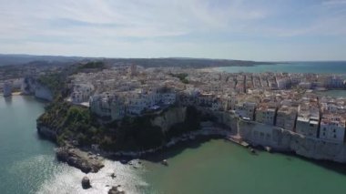 Güney İtalya, İtalya'nın Güney İtalya'nın Apulia bölgesindeki Foggia eyaletinin Vieste şehrin havadan görünümü