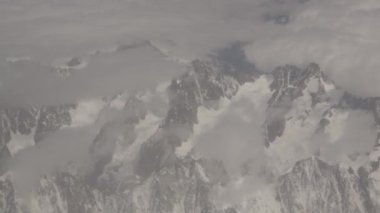 İtalyan uçak, hava görünümünü görülen Alps 