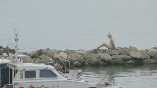 Küçük Heykel Siren Taranto Güney Talya — Stok video