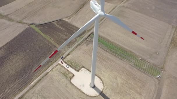 Moinhos Vento Parque Eólico Dia Ensolarado Verão — Vídeo de Stock