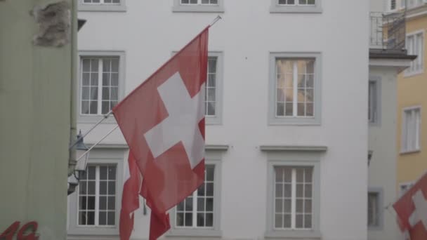 Banderas Suizas Las Fachadas Casa — Vídeo de stock
