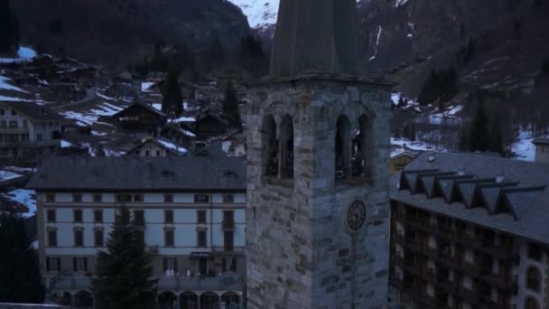 Eski Köy Merkezi Binalar Saat Kulesi Montagna Valtellina Içinde Görüntüleyin — Stok video
