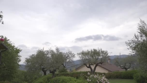 风景如画的风景别墅在托斯卡纳风景在白天 意大利的阿雷佐 — 图库视频影像
