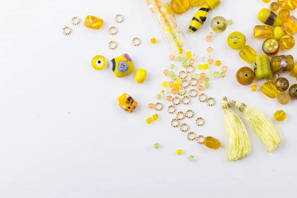 Perles de verre jaune — Photo