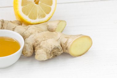 Zencefil limon ve bal ile