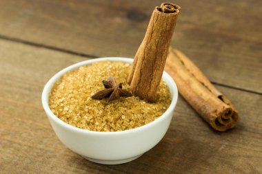 Tarçın ve Anason Star kase şeker 