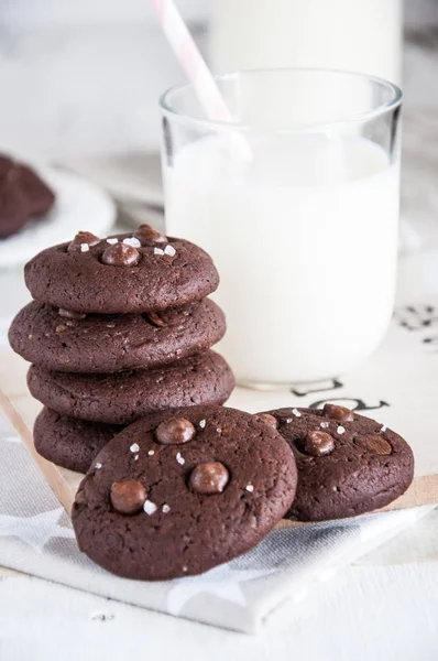 Galletas con chips de chocolate — Foto de Stock