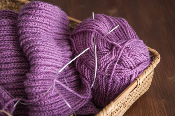 Örgü. Örgü iğne ve iplik