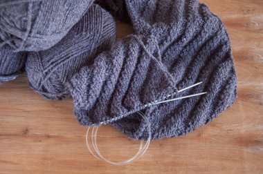 kanca ve örgü iplik kroşe