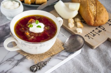 Geleneksel Rus Ukrayna pancar (borsch çorbası)