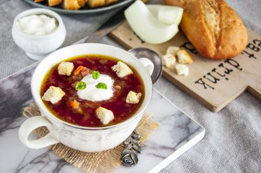 Geleneksel Rus Ukrayna pancar (borsch çorbası)
