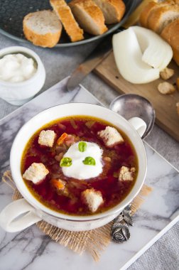 Geleneksel Rus Ukrayna pancar (borsch çorbası)