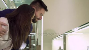 Çift dükkanlarında takılar butik