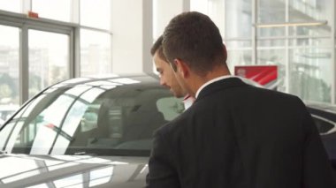 Seçili araba yeni alıcı olup olmadığını denetler