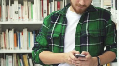 Komik adam sms yazma