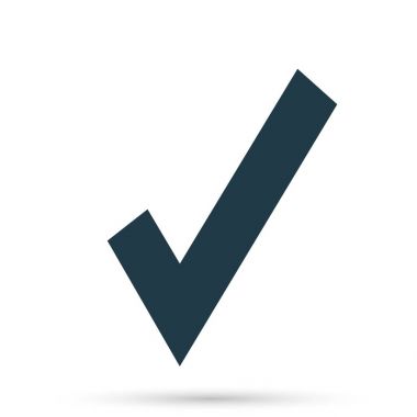 Beyaz arka plan üzerinde izole siyah onay işareti simgesini