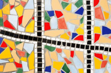 Çok renkli kırık mozaik karolar