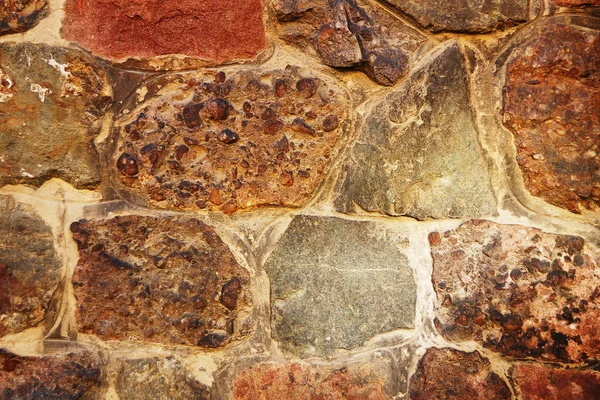Грубая каменная стена — стоковое фото