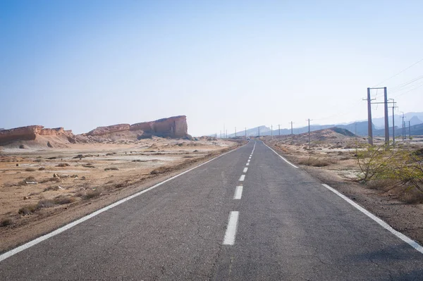 The road on the island Qeshm in Iran — Stock Photo, Image