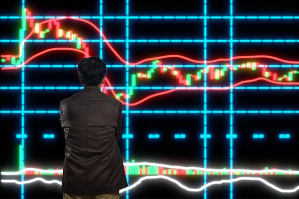 Aziatische Man of man kijken naar Stock Trading gegevens grafiek op Display — Stockfoto