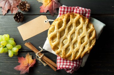 Elmalı turta ile boş etiket