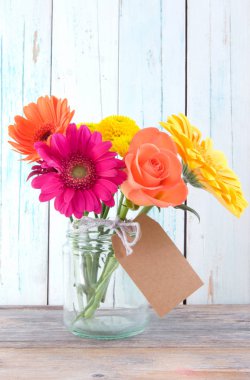 Hediyelik çiçekler etiketi