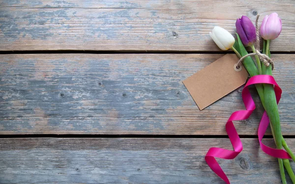 Spring tulips gift background — Stock Photo, Image
