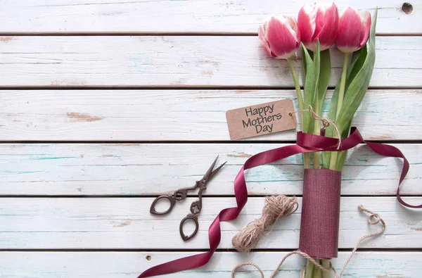 Madres día regalo flores — Foto de Stock