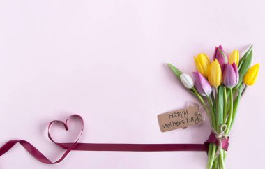 Anneler günü çiçekleri