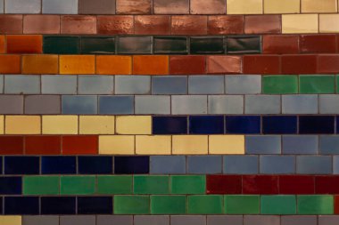 Renkli diş mineli seramik fayanslar