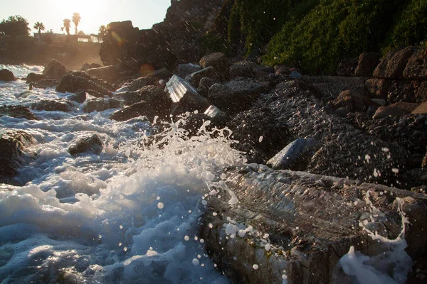 Spritzer Und Wellen Abendlicht Fragmente Antiker Ruinen — Stockfoto