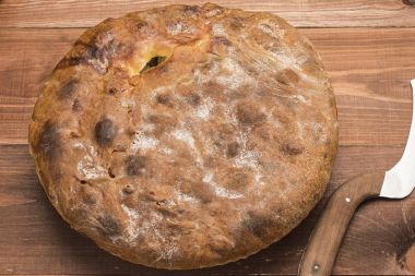 Rustik sıcak pasta doldurma ile