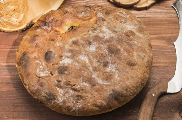 Rustik sıcak pasta doldurma ile