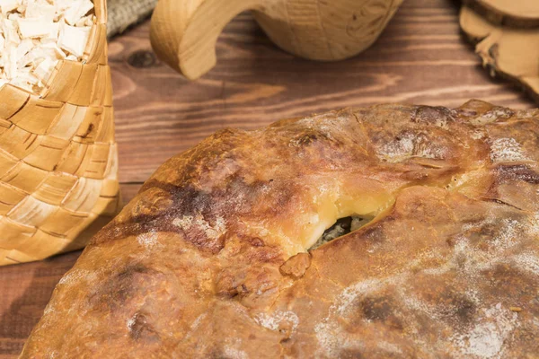 Rustik sıcak pasta doldurma ile