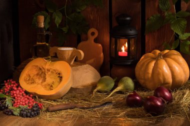 Kabak sebze ve bir mum ile