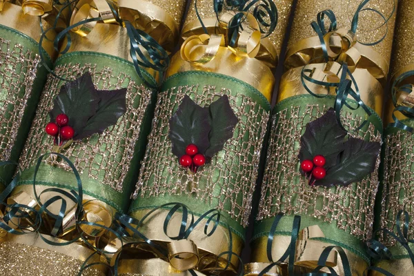 Traditionella Christmas Crackers — Stockfoto