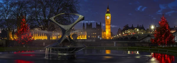 Houses of Parliament at Christmas — Stock Photo, Image