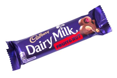 Cadbury süt süt meyve ve fındık çikolata Bar