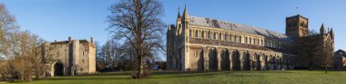 St Albans Abbey ağ geçidi ve St Albans Katedrali