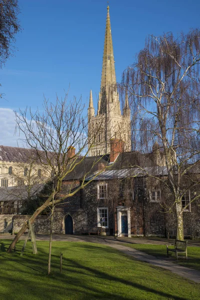 Catedral de Norwich en la histórica ciudad de Norwixh —  Fotos de Stock